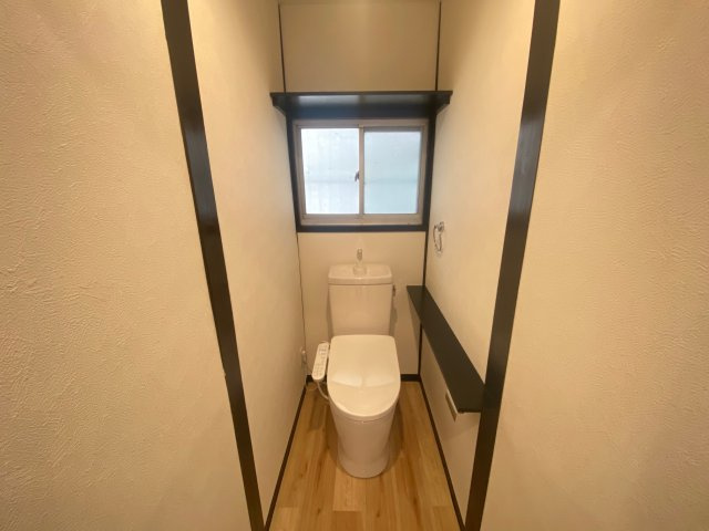 東野中戸建のトイレ