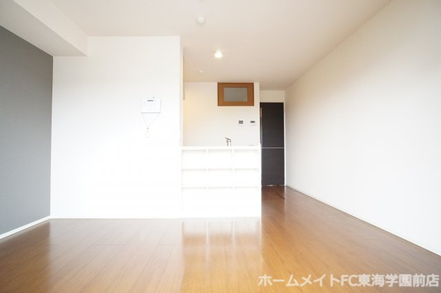 熊本市北区鶴羽田４丁目のアパートの居間・リビング