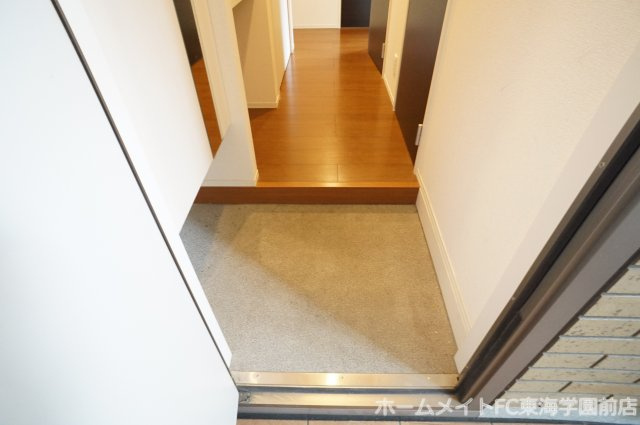 熊本市北区鶴羽田４丁目のアパートの玄関