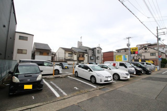 【駐車場】