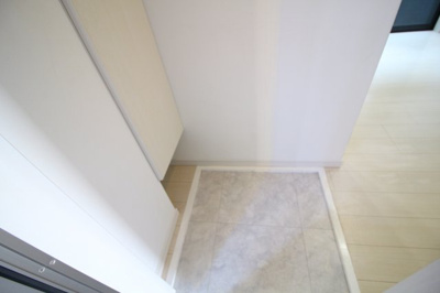 【玄関】 | Midweyhill板宿sta