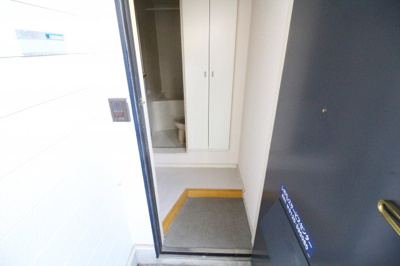 【玄関】 | 鶯町マンション