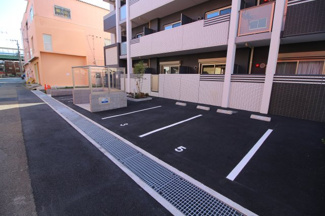 【駐車場】