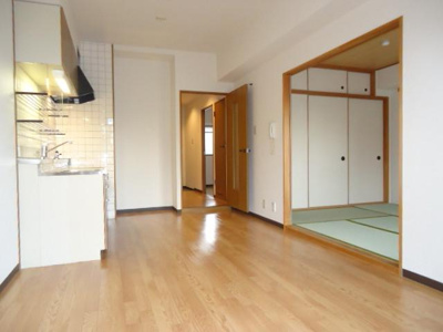 【居間・リビング】 | ミモザの館