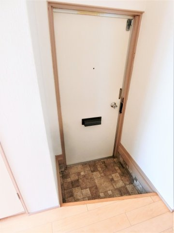 シャレーあそうⅠの玄関