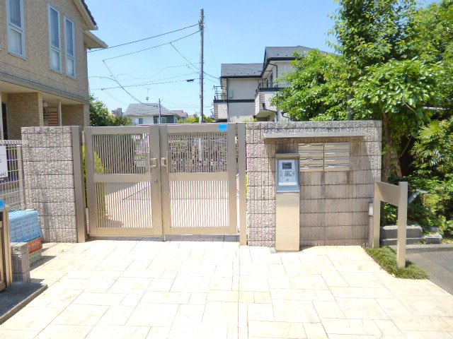 エアル花水木のエントランス