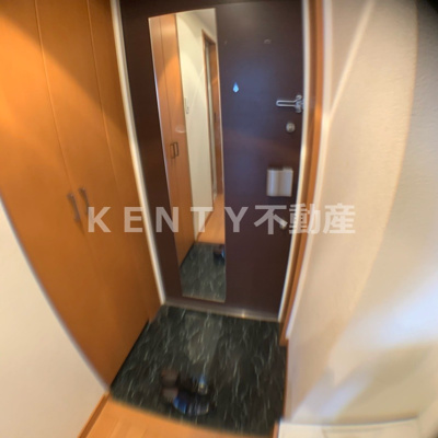 【玄関】 | クレイシア西蒲田 | 明るい玄関です