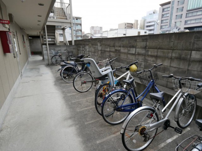 【その他共用部分】 | アヴニールK | 駐輪場