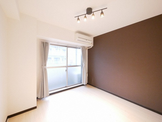 Ｕ－ｒｏ松屋町の洋室