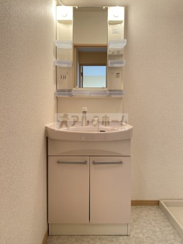 ラミュー久宝寺Ⅱ棟の独立洗面台