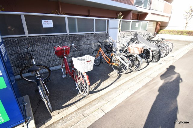 デ・リード塚本駅前　仲介手数料無料の駐車場