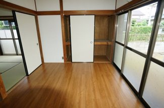 【居間・リビング】 | 茨城道川住宅 | こちらの居間で趣味の時間をお楽しみください