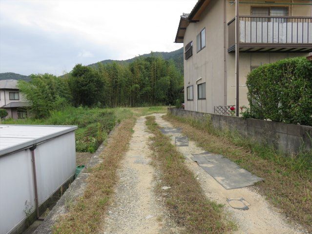 贅沢・余裕のある土地|進入路です。