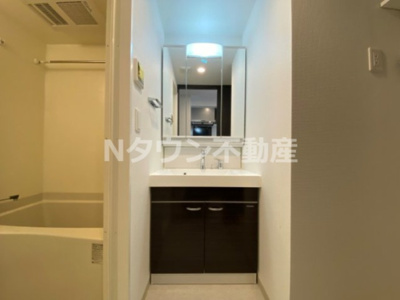 【独立洗面台】 | エステムコート名古屋鶴舞Ⅱレアーヴ | 独立洗面台で身支度をすべて済ませてしまいましょう