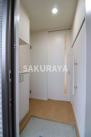 サンビレッジの玄関|2022年撮影。現況と異なる場合があります。