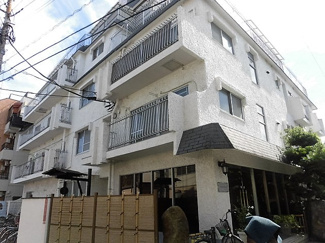 【外観】 | 鉄筋コンクリート造のがっちりとした建物。