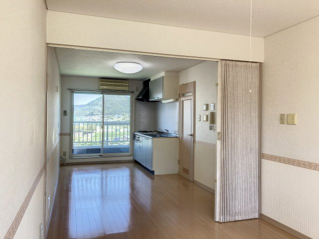 シャルム桜田の丘の居間・リビング