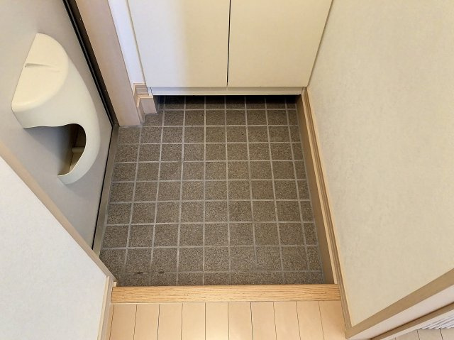 シャルム桜田の丘の玄関