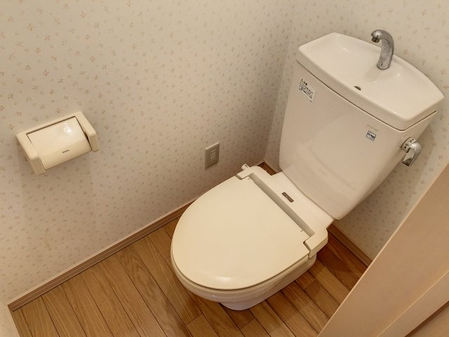 シャルム桜田の丘のトイレ|温水便座に交換になります