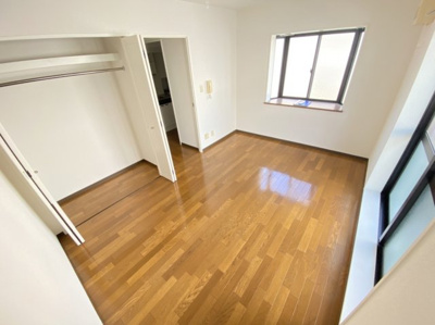 【洋室】 | COM服部