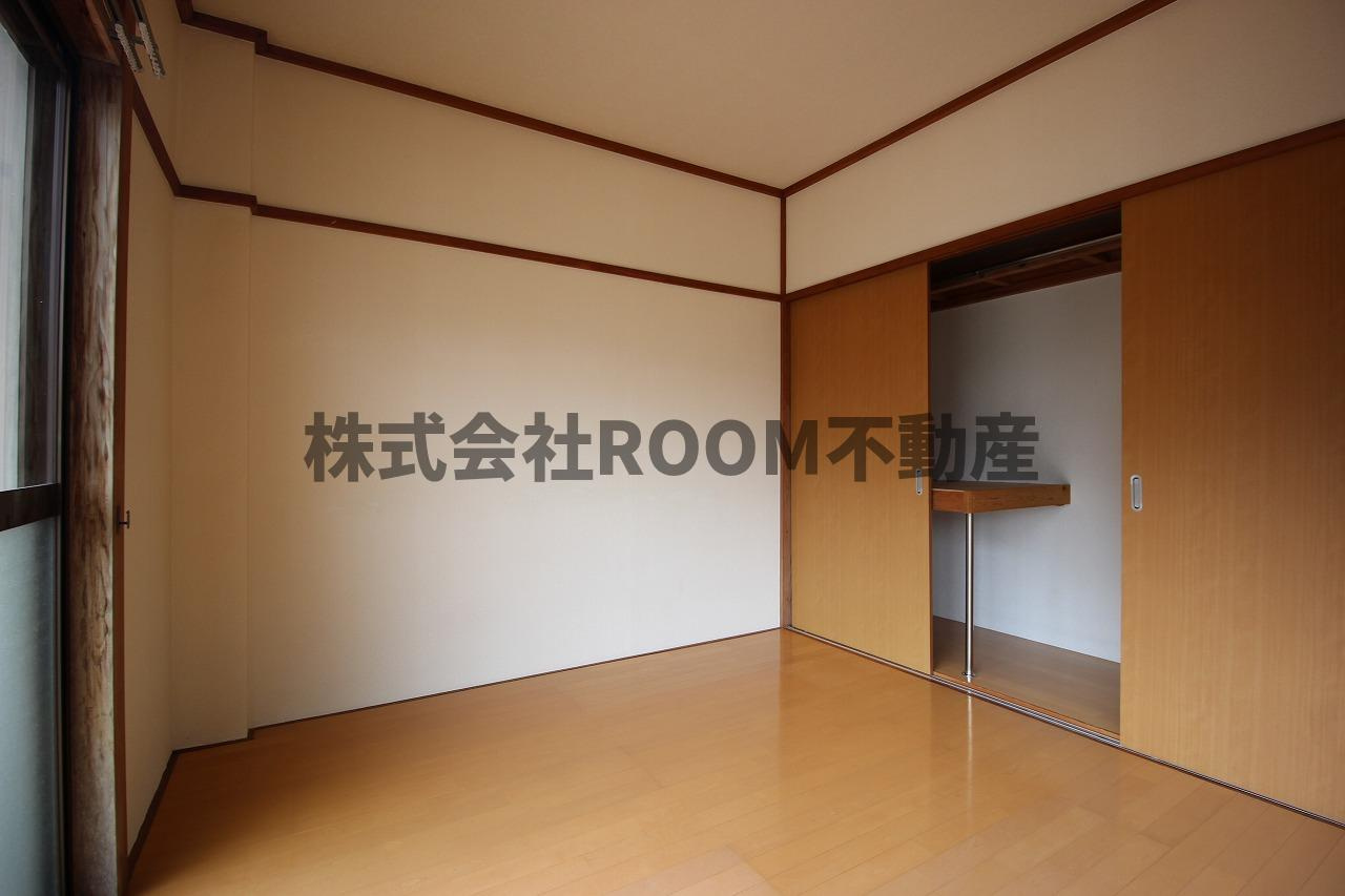 エミネンスの寝室|広くて明るい寝室