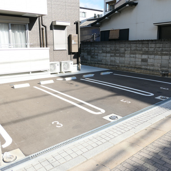 ヴィアーレ北町の駐車場|駐車場完備です