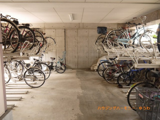 【その他共用部分】 | 建物内に便利な駐輪場があります。