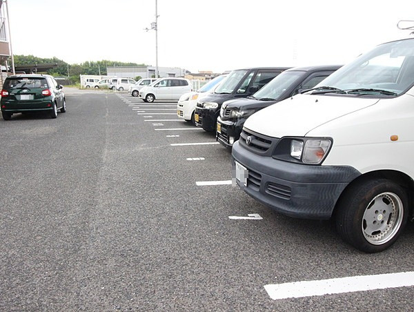 ラベレッツア和泉中央の駐車場|駐車場があります