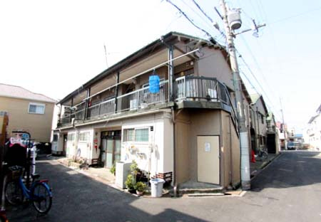 和泉市池上町のアパート