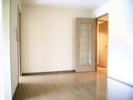 高石市加茂４丁目のハイツの居間・リビング|ゆったり過ごせるリビングです