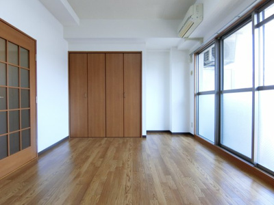 【寝室】 | セリバノーブル