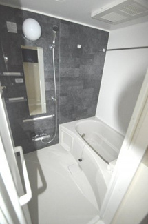 【浴室】 | ラフェリーチェ | お湯張り・追い焚き機能、浴室乾燥機完備