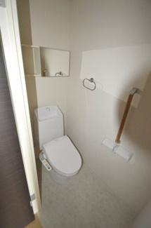 【トイレ】 | ラフェリーチェ | 温水洗浄便座完備