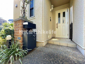 【エントランス】