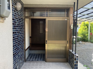 【玄関】 | 大津市大石東3丁目12-7　中古戸建