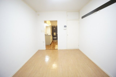 【洋室】 | 美春ハイツ | ※同物件・同タイプの写真です。