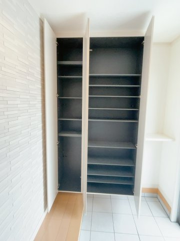 東海市加木屋町鎌吉良根の一戸建ての収納