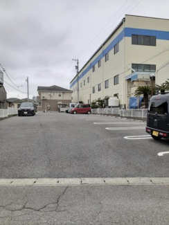【駐車場】