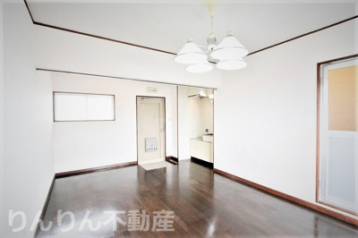 【居間・リビング】 | わいわいハイツ | ゆったり過ごせるリビングです