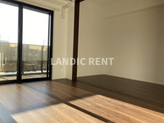 【内装】 | LANDIC PREMIUM O115