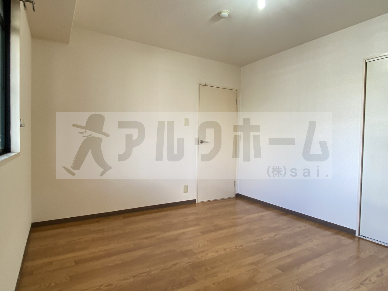 エクセレンスの洋室