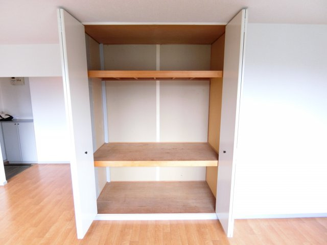 ヴィラージュ北野田の収納