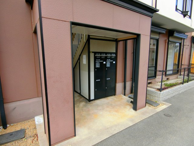 ヴィラージュ北野田のエントランス