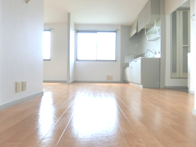 ヴィラージュ北野田の居間・リビング