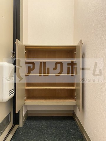 シャルム南山本の玄関