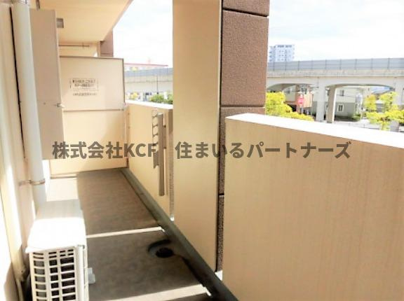 グランドウェルストーンのバルコニー|暖かな日差しのふりそそぐバルコニー