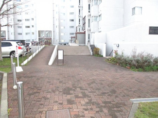 【外観】 | ●マンション敷地入口