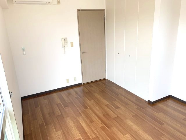 【エントランス】 | アヴェニール岡本