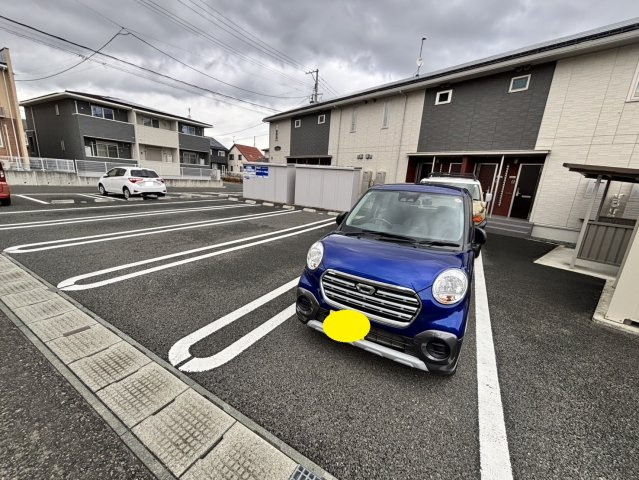 ディールーチェの駐車場