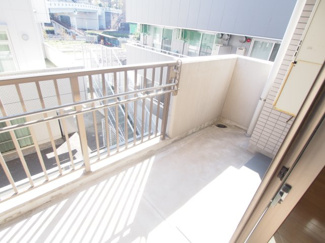 【バルコニー】 | バルコニーからの眺めを楽しみながら食事をしませんか